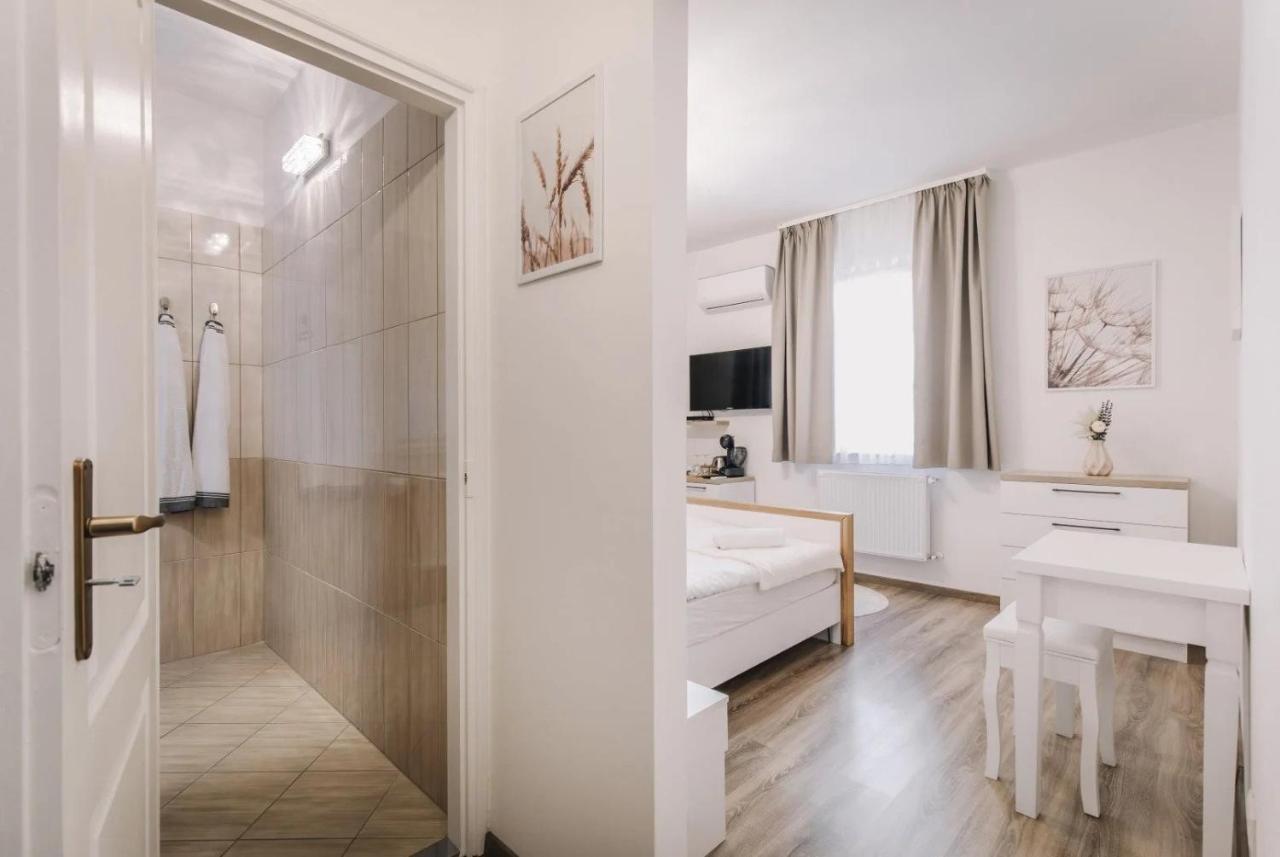 גיור Apartmanhaz Soho מראה חיצוני תמונה